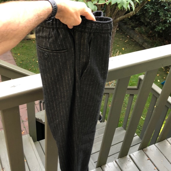 Fully lined grey wool pinstripe joggers - Picture 5 of 6